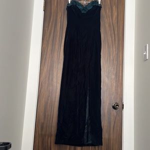 Emerald Green Velvet High Slit Strapless 90s Prom Dress
